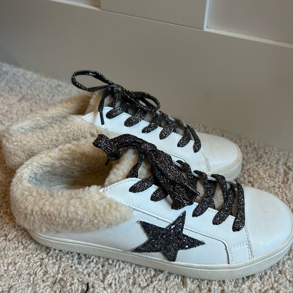 Steve Madden Sneakers